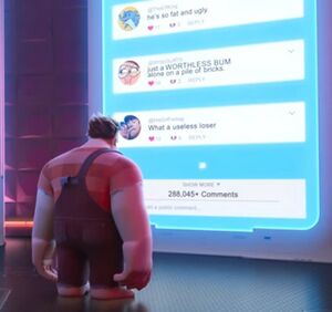 Ralph looking at people who hate him online